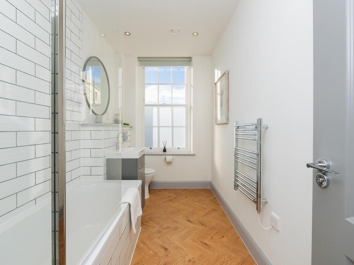 Apartament Pass The Keys Stunning 2 Bed Retreat In The Heart Of Bath Zewnętrze zdjęcie